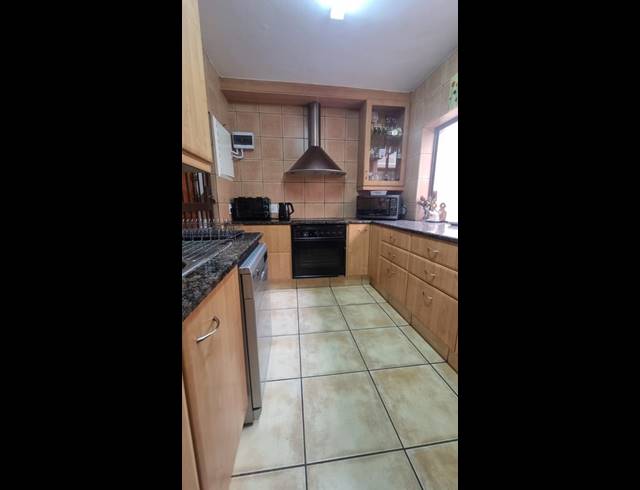 3 BEDROOM PROPERTY TO RENT IN SANDOWN